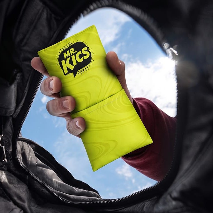 Insert going into a gym bag